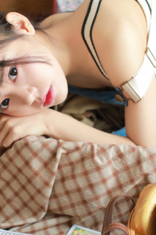 趁女朋友洗澡玩她闺蜜H